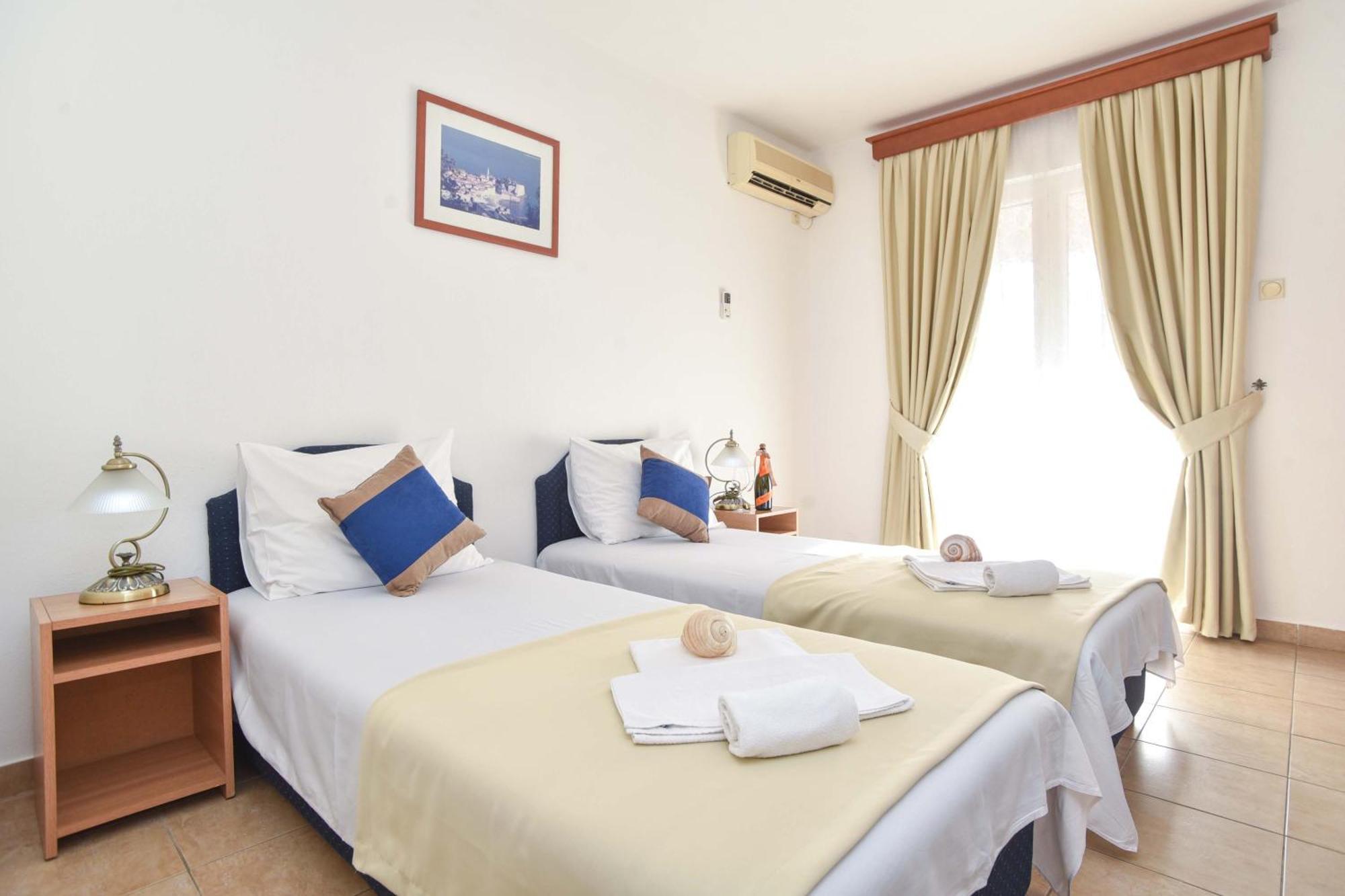 Apartments Pedja Zec Budva Room photo